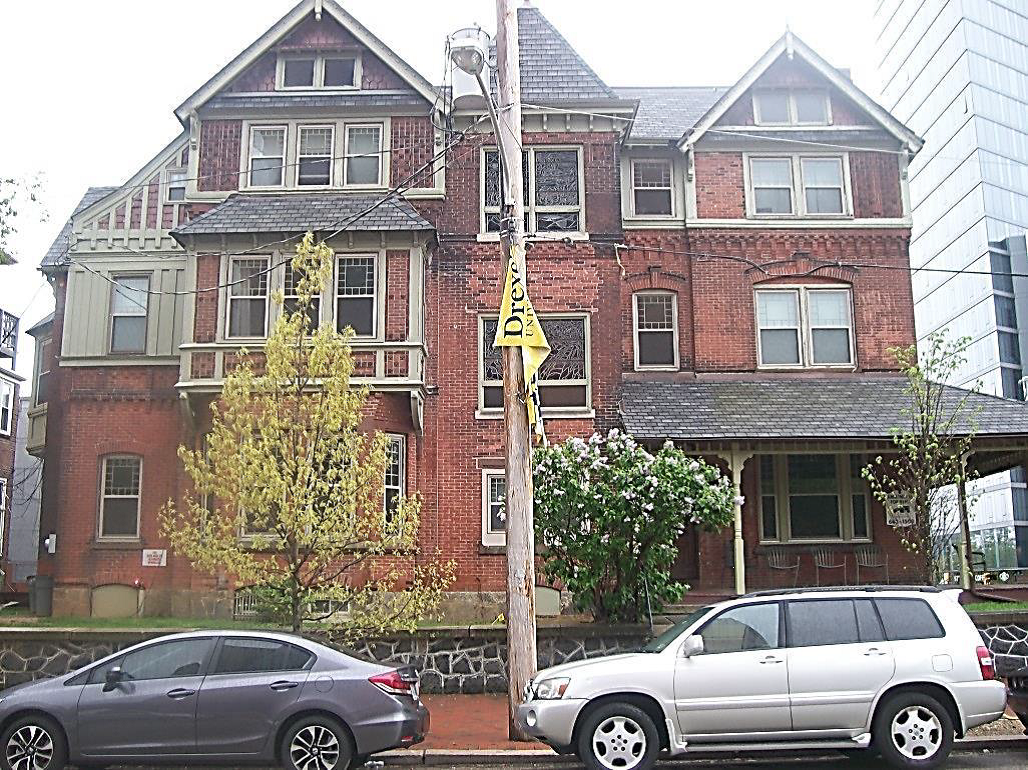 3 Bedroom Rental – 3320 Arch Street Apt. 3rd Fl, Philadelphia, PA, 19104